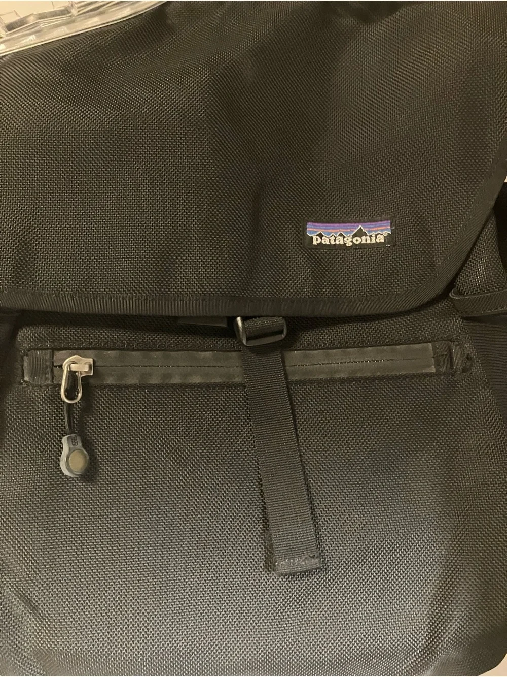 Patagonia minimalist black